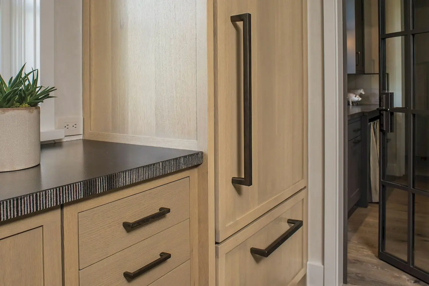 Closet Door Handle Trends